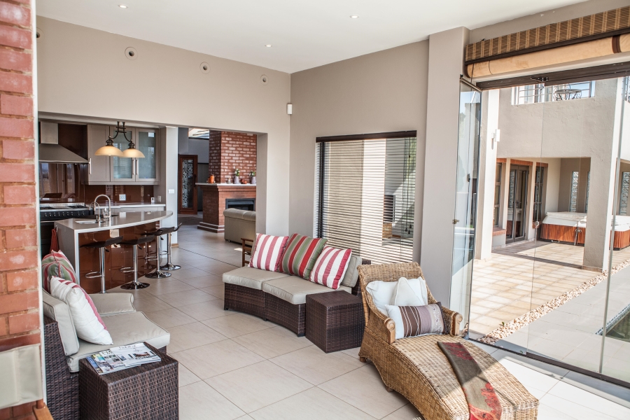 5 Bedroom Property for Sale in The Coves North West